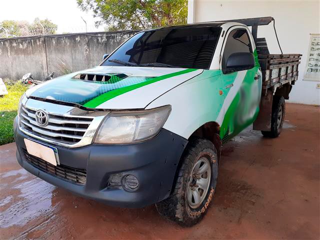 TOYOTA  HILUX CS 3.0 D4X4 ANO 2015/2015