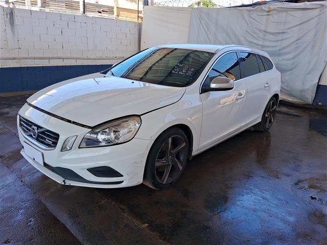 VOLVO XC 60 2.0 T5 RD CF ANO 2012/2013