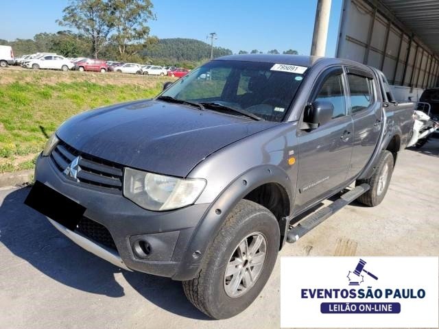 MITSUBISHI L200 TRITON GL 3.2 2015